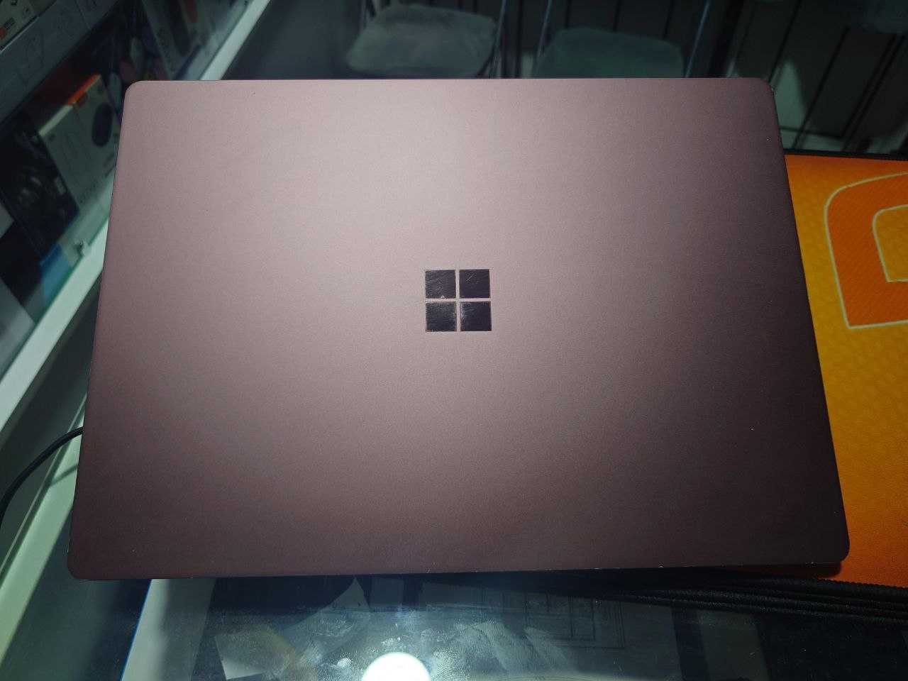 Surface Laptop i5-7200U/8GB RAM/SSD 256GB/13.3 QHD sensor ekran