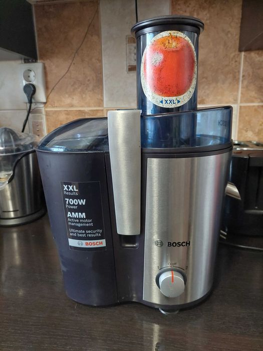 Storcator de fructe si legume XXL model Bosch MES3000