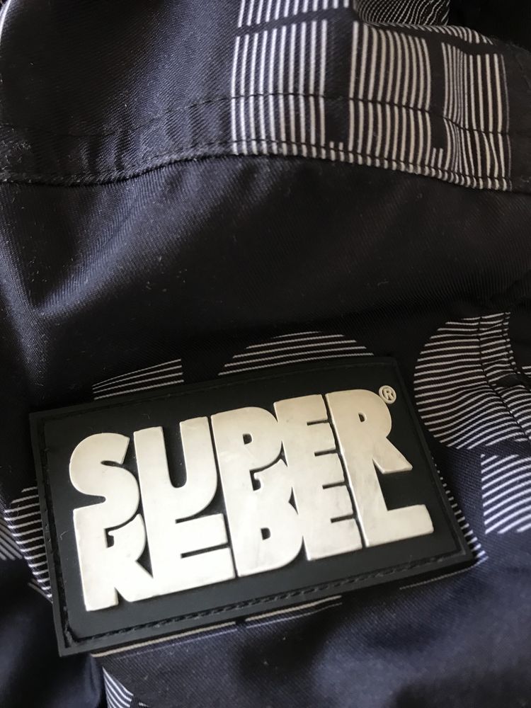 Яке superrebel