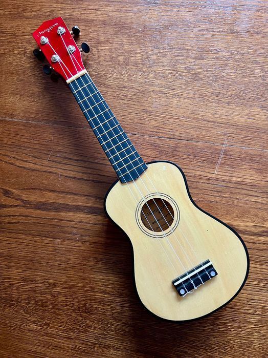 Оригинално Укулеле Martin Smith UK-212 Soprano Ukulele