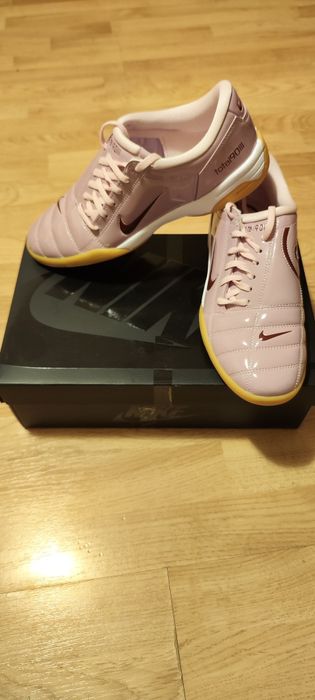 Ghete fotbal Nike T90 nou 42.5