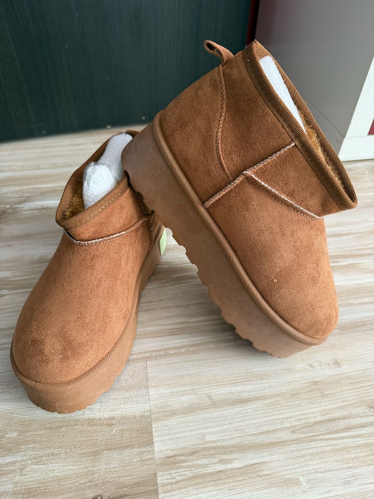 Ghete noi cu eticheta
