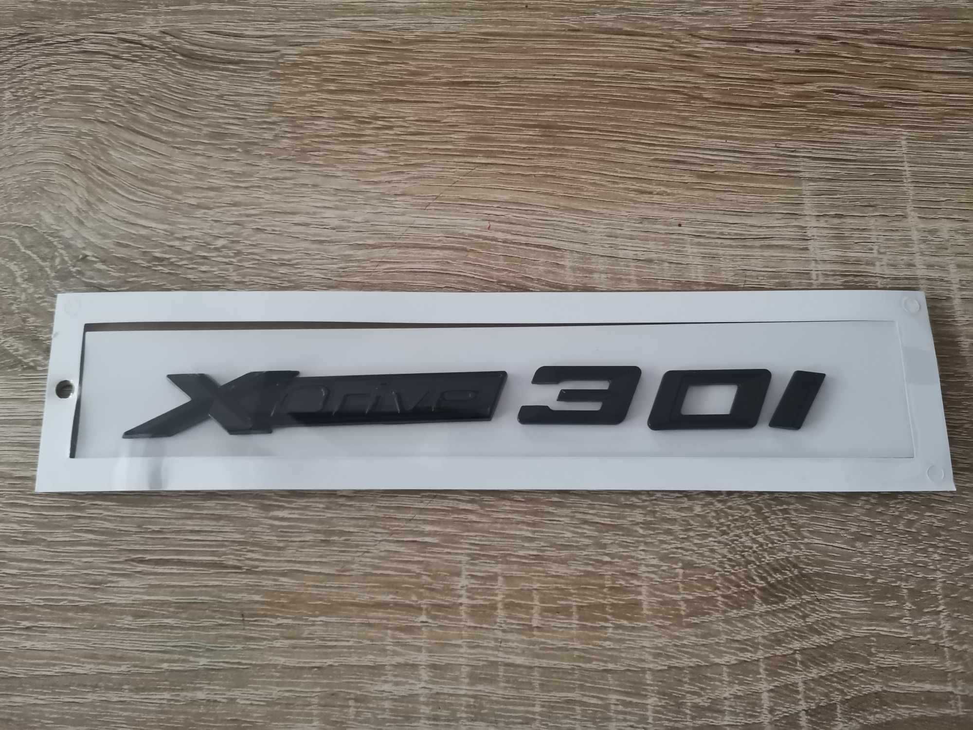 черен надпис BMW Xdrive 30i