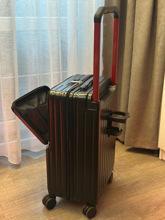 Чемодан Lumino M 52л