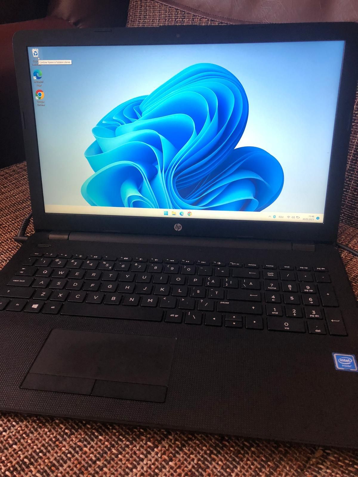 Vand Laptop HP in perfecta stare