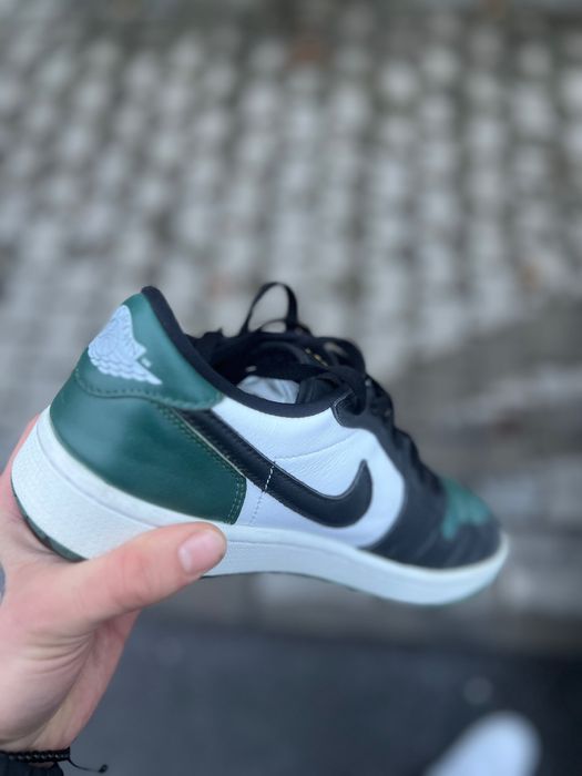 Vand !! Nike dunk low !! Super pret