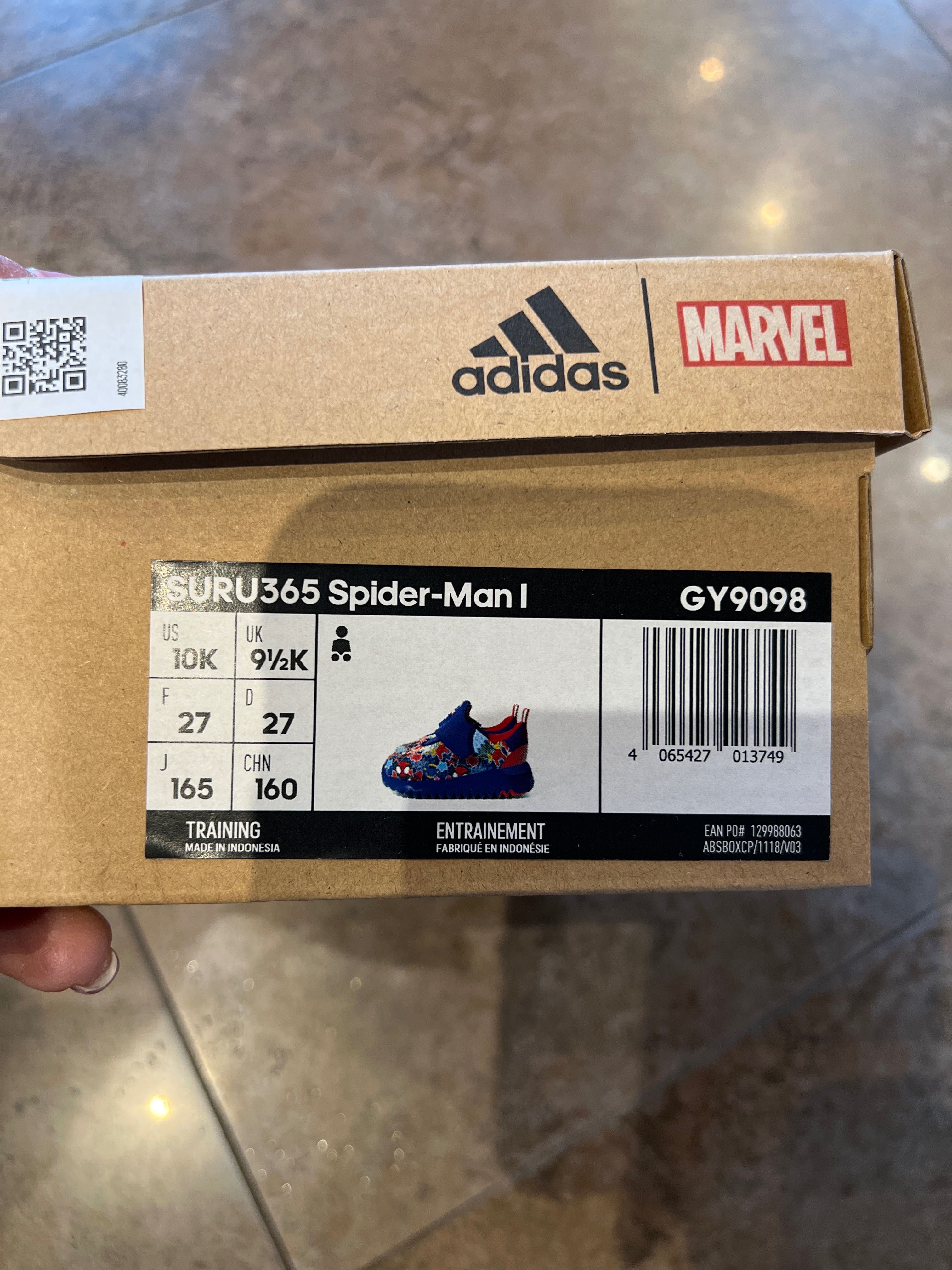 Adidas Marvel маратонки 27 номер