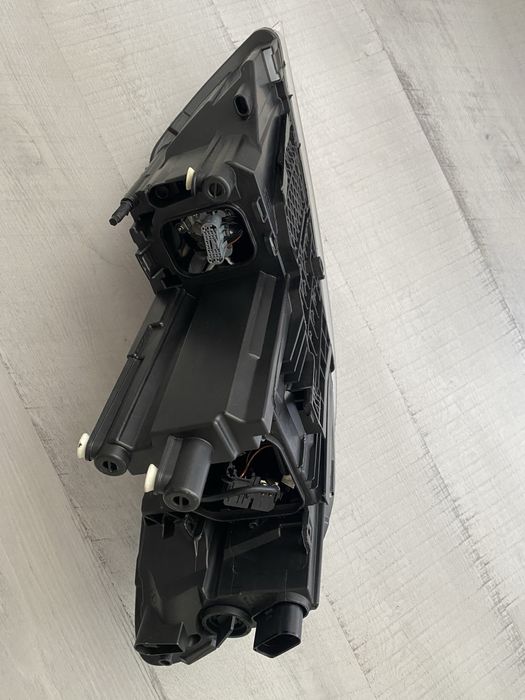 Far stanga skoda octavia 2 fl facelift xenon adaptiv impecabil Europa