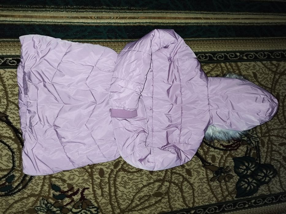 Продам зимнюю куртку на девочку