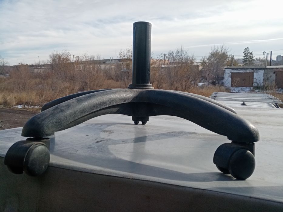 Продаю крестовина на кампюторное кресла