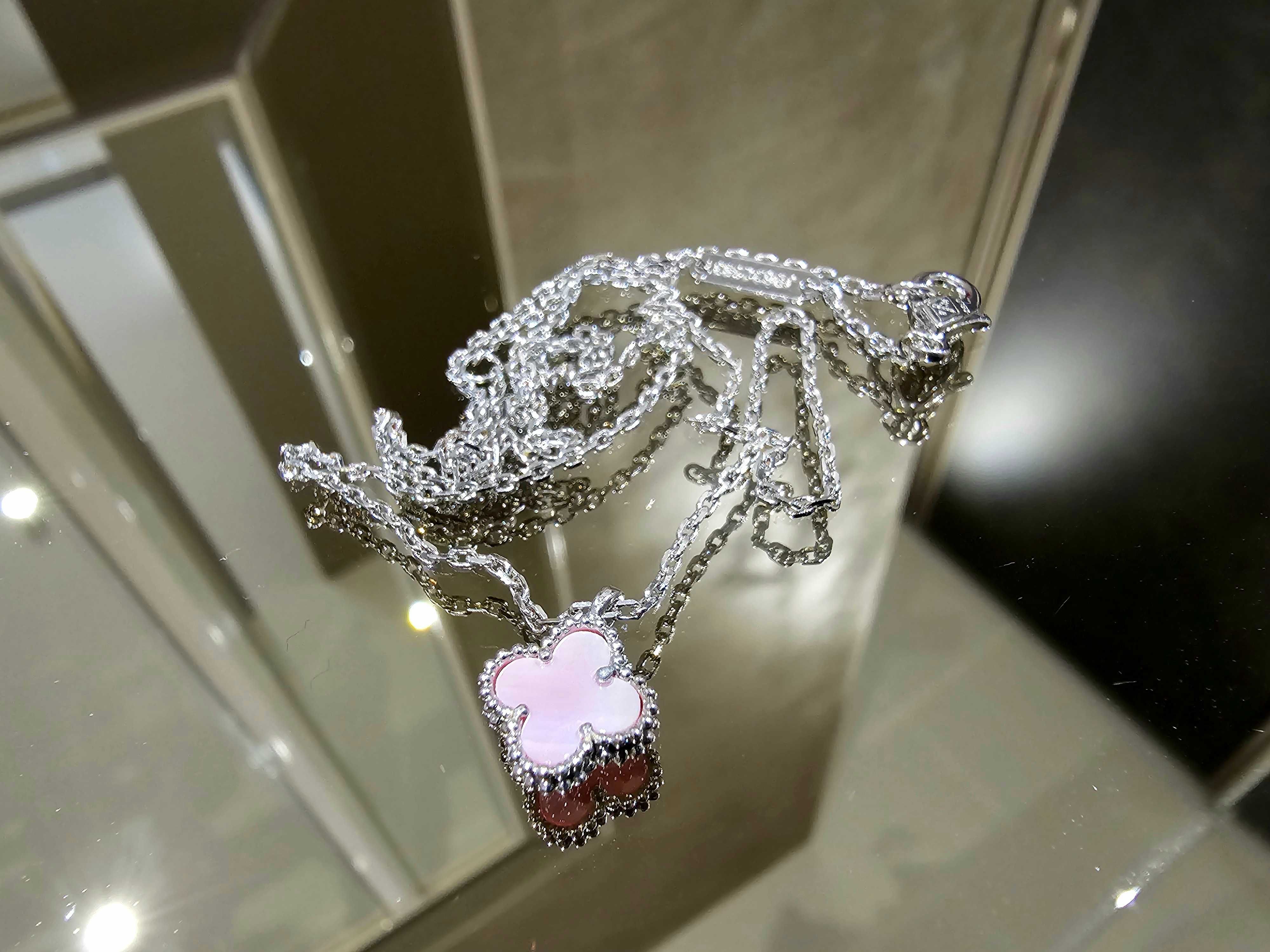 Van Cleef & Arpels VCA Silver Pink Opal Sweet Alhambra Дамско Колие