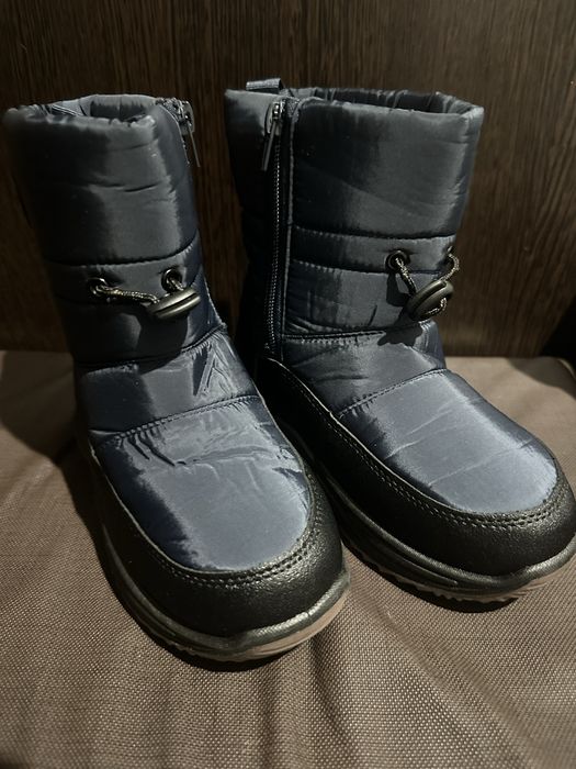 Продам дутыши на мальчика