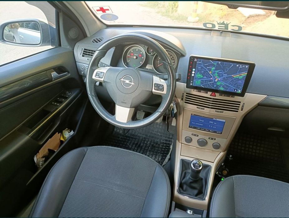 Opel Astra H 1.9 diesel 120 cai buton Sport