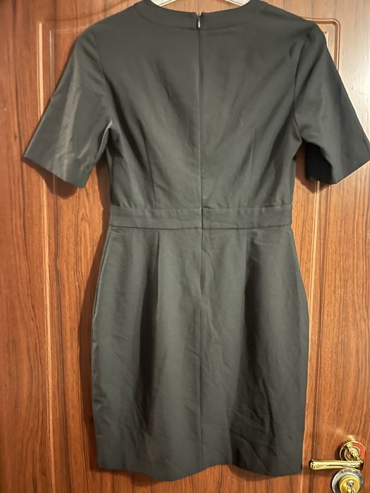 Черна рокля Benetton