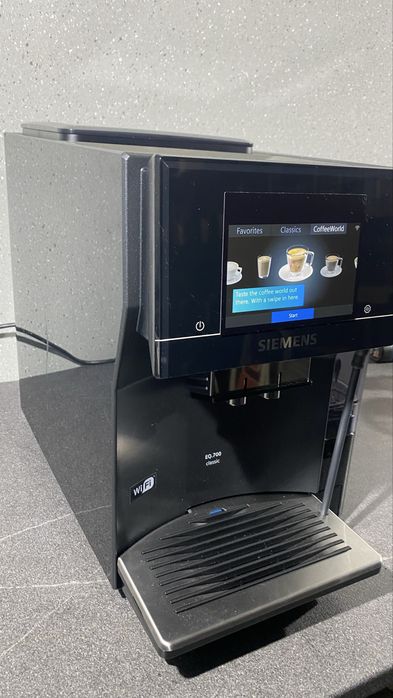 Espressor de cafea SIEMENS EQ700