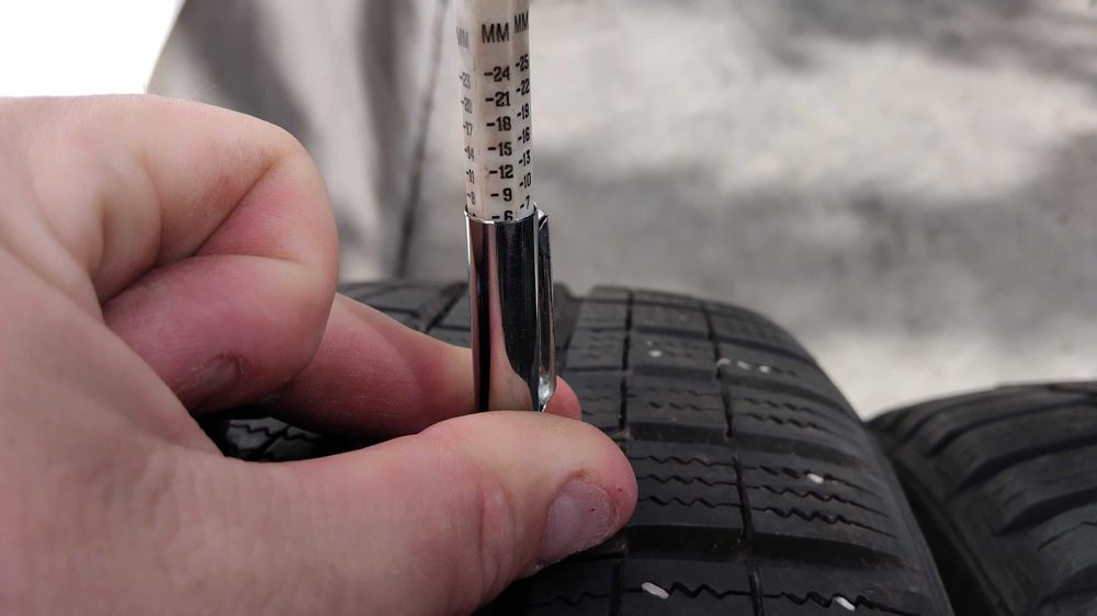 Anvelope iarna ms HANKOOK WINTER I*CEPT EVO 2, 215 55 16 cu 6mm 2 BUC