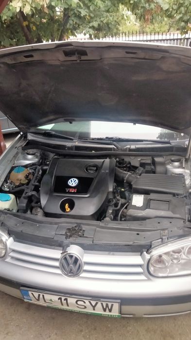 Vând Volkswagen golf 4