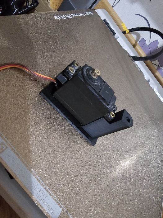 Универсална стойка за електромотор