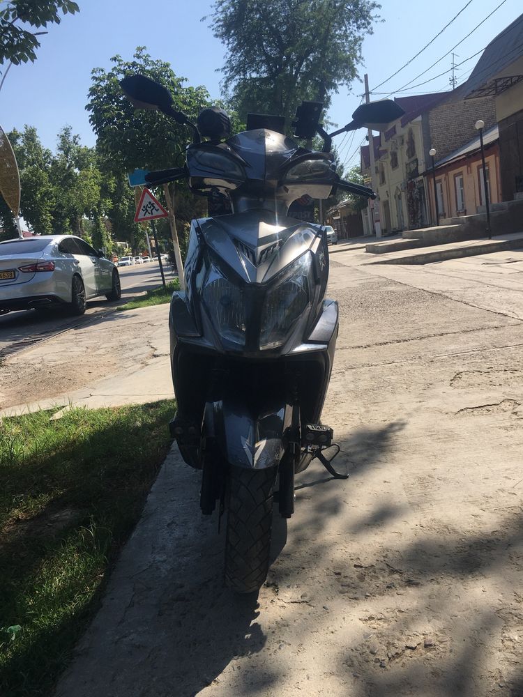 Skuter MUSTANG 150 kub