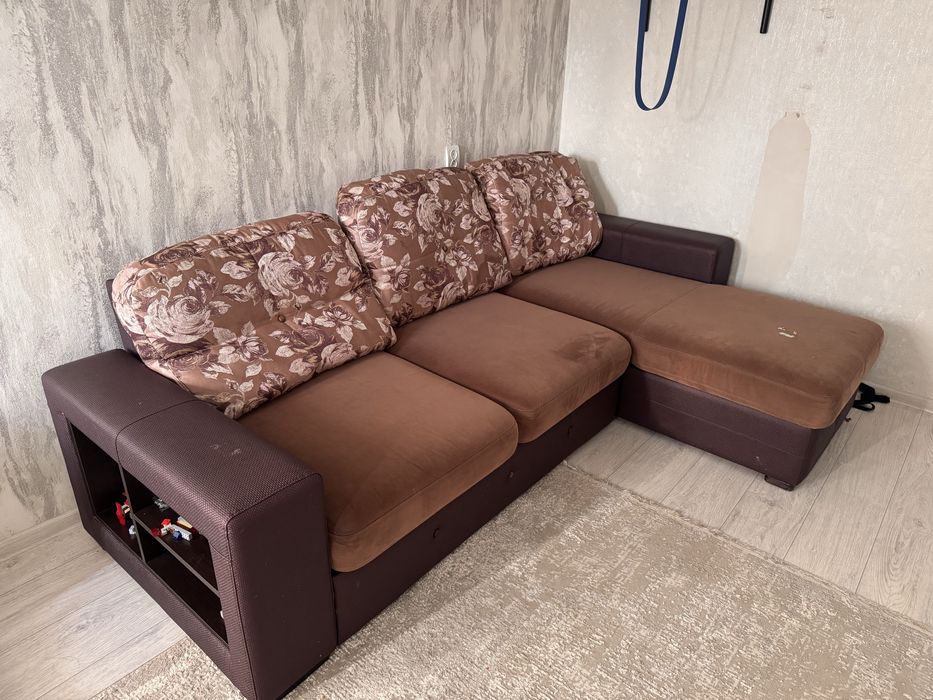 Диван, отдам даром
