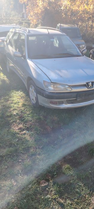 Продавам Пежо 306 1.9 на Части