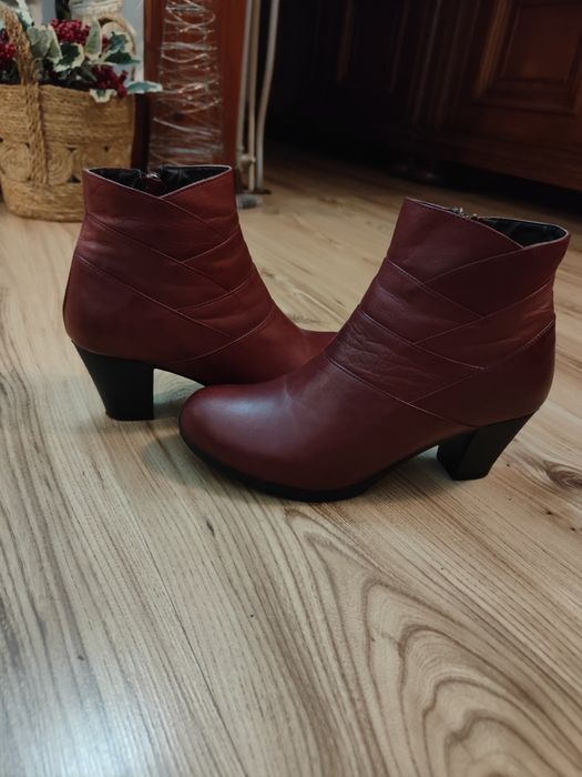 Botine/ghete grena/bordo piele naturala