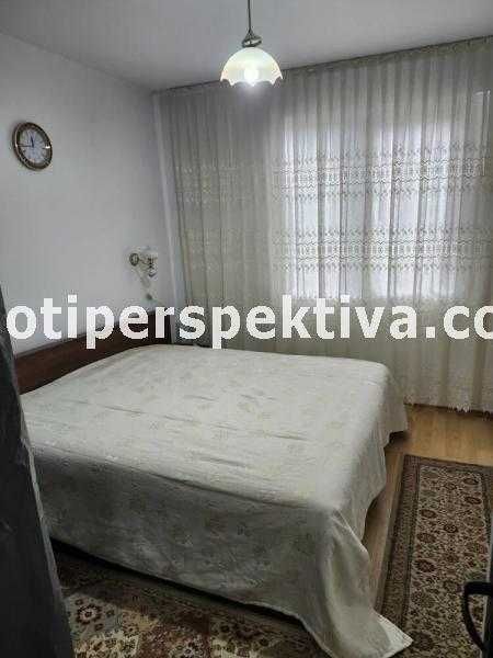 Продава се Тристаен апартамент в Пловдив, Център - 100 кв.м за 2000 €/кв.м - Снимка #2