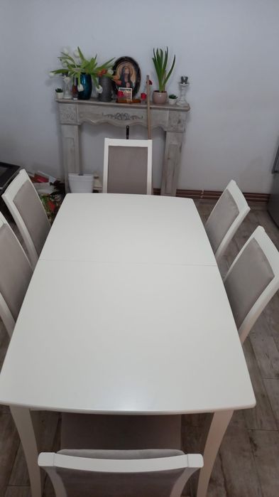 Masa de bucătărie albă cu 6 scaune tapițate