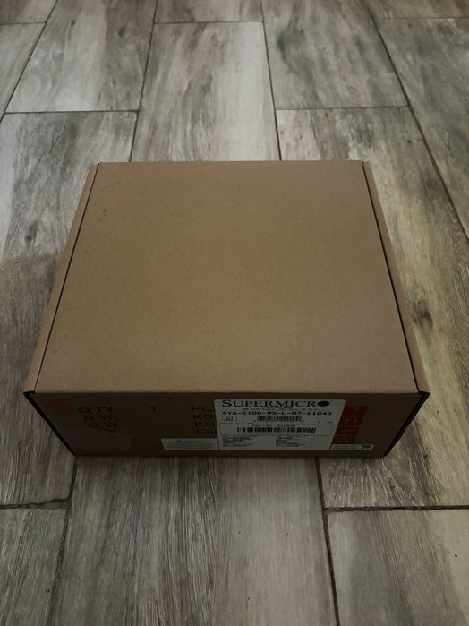 Router Supermicro SYS-E100-9S-L