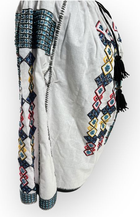 Ie traditională cusută manual NOUĂ marimea M/ L