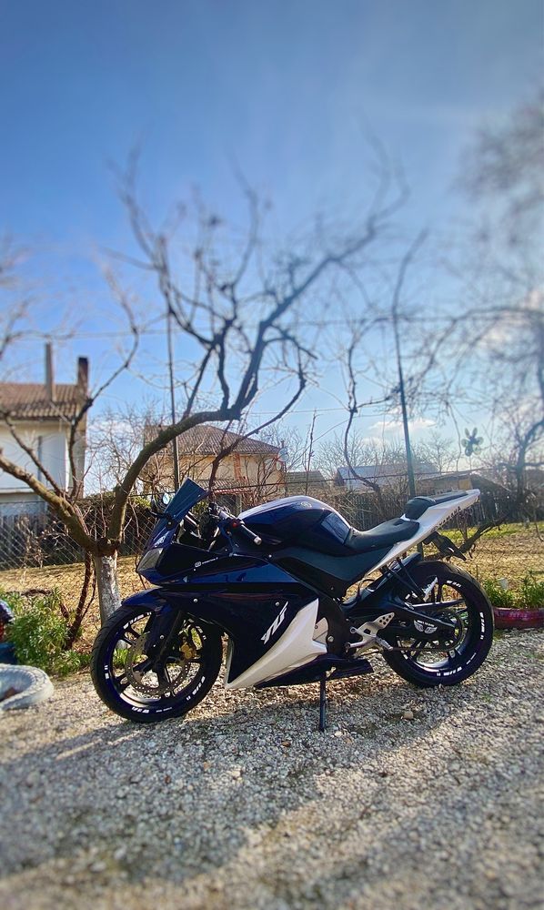 se vinde YAMAHA YZF R125
