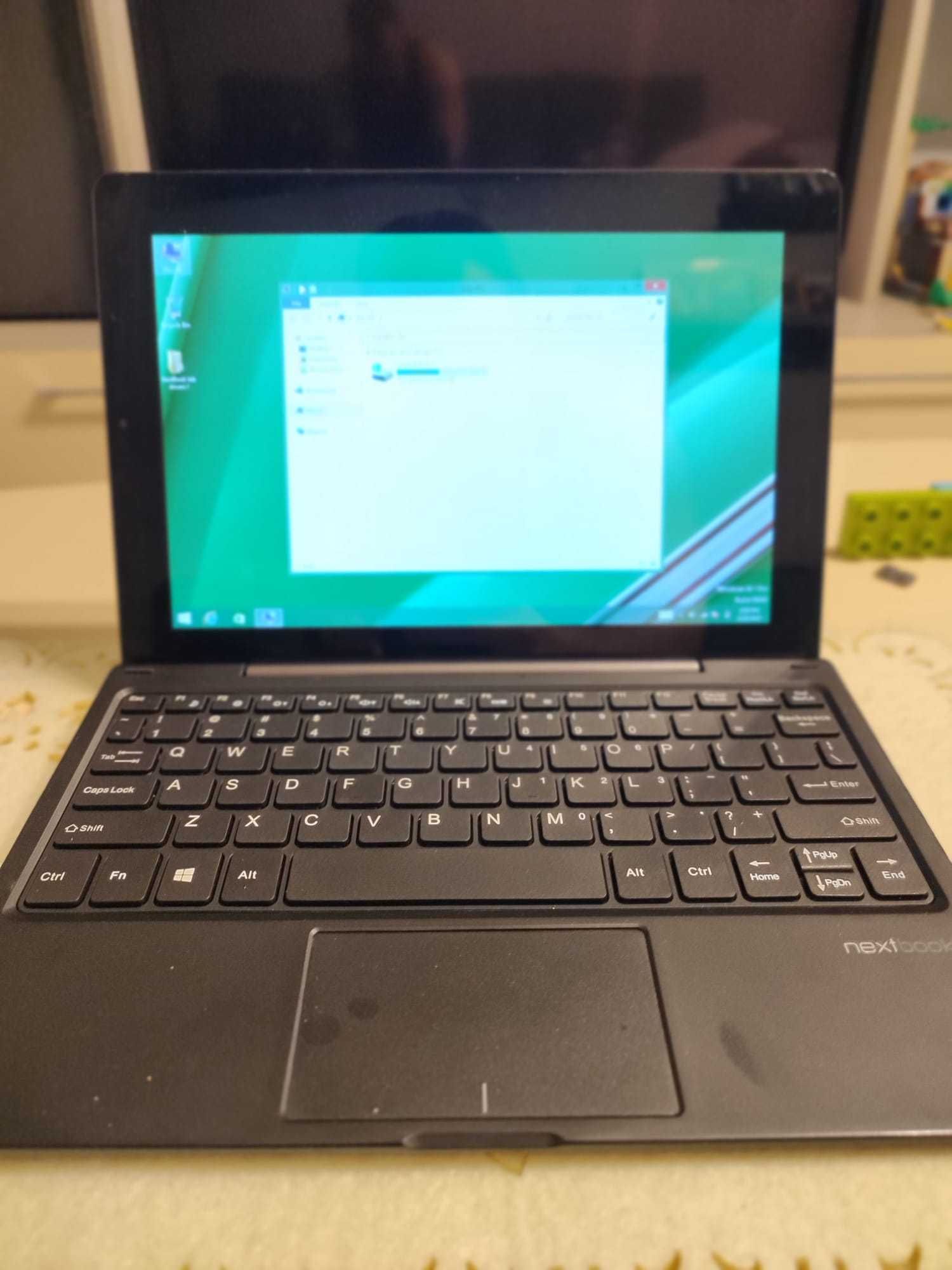 Tableta Transformer  NextBook 10.1" 2in 1