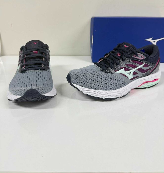 Mizuno Wave Prodigy 3