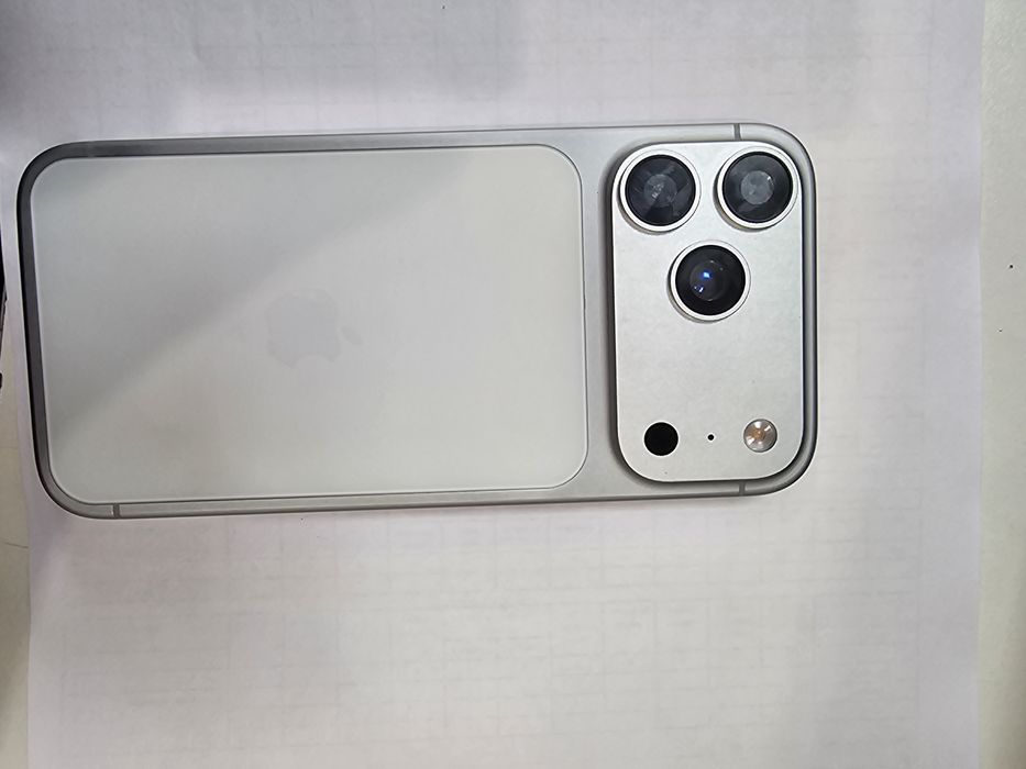 Айфон 17 про макс