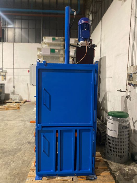 Presă compactare 3.5 tone