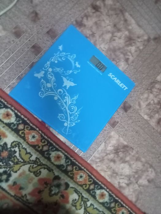 Весы напольный продам состояние отличное