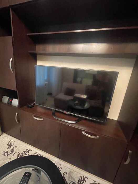 Телевизор  почти новый в хорошем состоянии