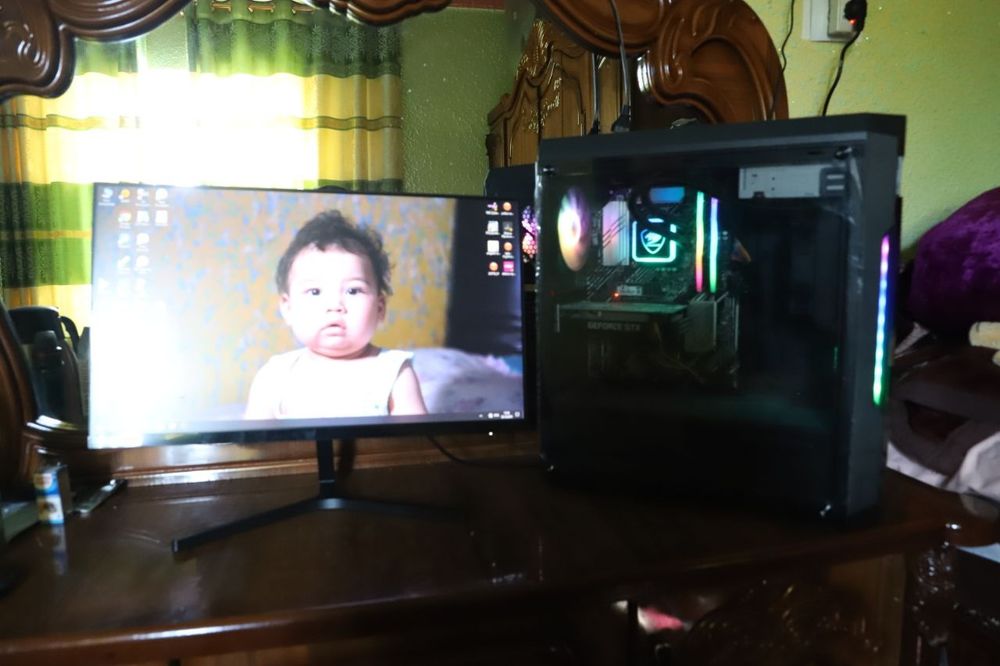 Montaj uchun kompyuter sotiladi a7