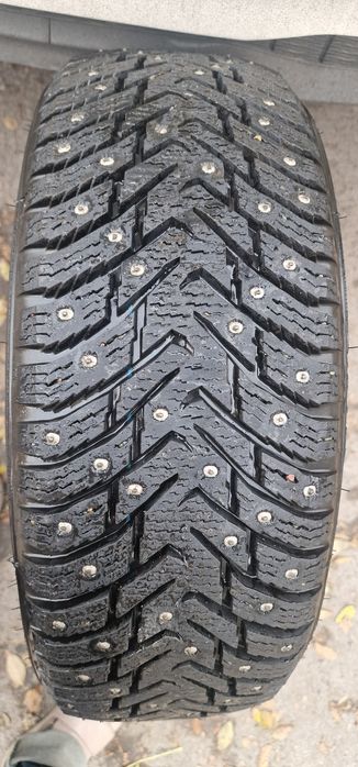 Комплект зимних шин Ikon Tyres (Nokian) Nordman 8 195/60 R15 92 T с ши