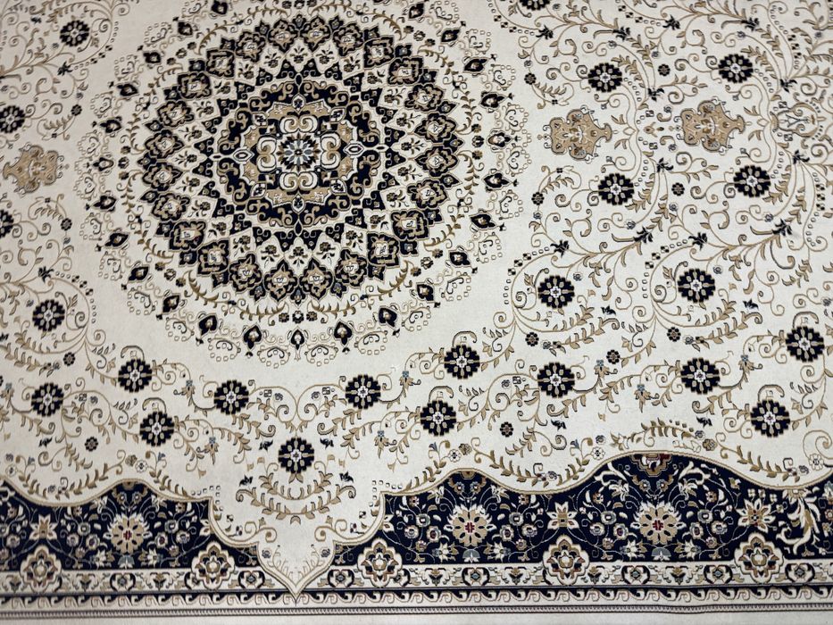 Продаю ковер 3 на 5