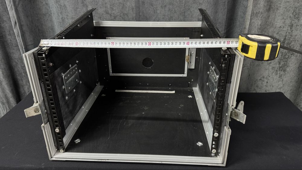 Кейс 5U + място за пулт (flightcase)