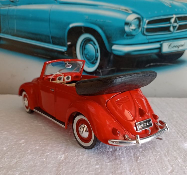 Volkswagen 1951
Scara 1:18
Maisto

Pozele reflectă realitatea. Se vind
