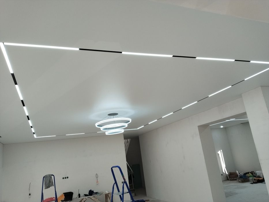 Услуги натяжных потолков