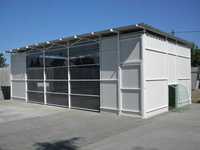 Casa modulara, garaje auto si containere tip birou din panou sandwich