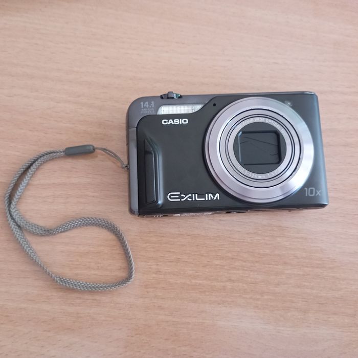 Цифровая камера Casio