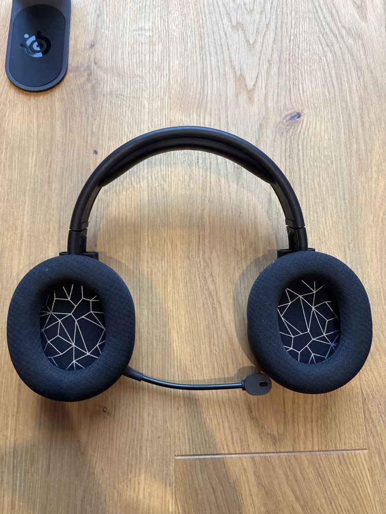 Steelseries Artics 1 Wireless слушалки (Продават се без поставката)