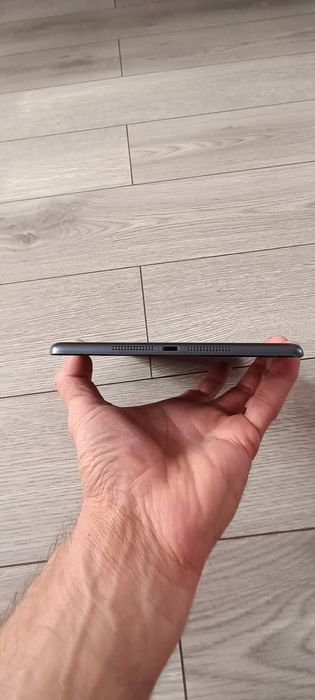 Vand Tableta iPad A1432 Pentru Piese