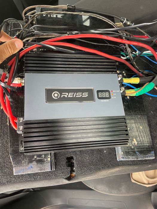 Vând subwoofer GS Audio