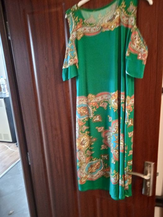 Рокля с къса желетка