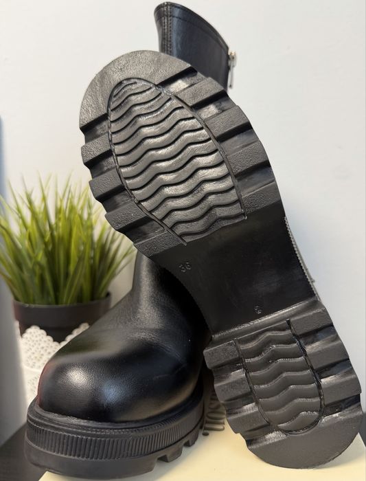 Дамски боти от естествена кожа